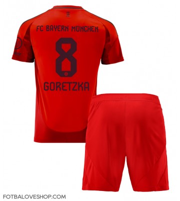 Bayern Munich Leon Goretzka #8 Dětské Domácí Dres 2024-25 Krátký Rukáv (+ trenýrky)